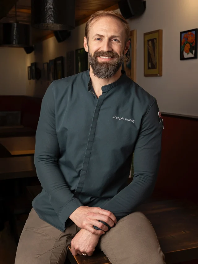 Tucked in the heart of Custer, South Dakota, Skogen Kitchen has become a nationally recognized destination. Head Chef and owner Joseph Raney, a two-time James Beard “Best Chef: Midwest” nominee, crafts bold, unexpected dishes that continue to draw people from all over to this hidden gem in the Black Hills.

Read Maten er halve Føda in the latest issue of @ponder.mag 

Story by @cupof_tay 
Photos by @noahwcreative